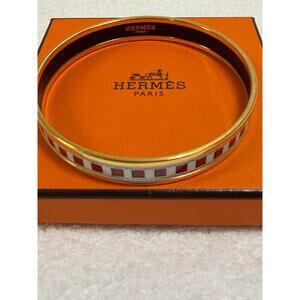 Hermes Printed Buckle Enamel Bracelet in Gold Plated,